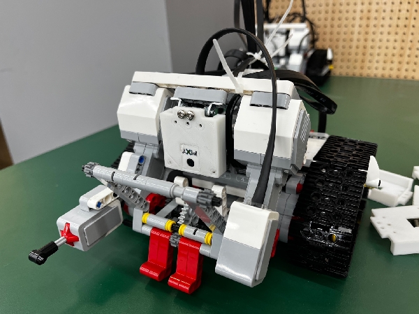 2조 : WRO2024 DOUBLE TENNIS 대표이미지